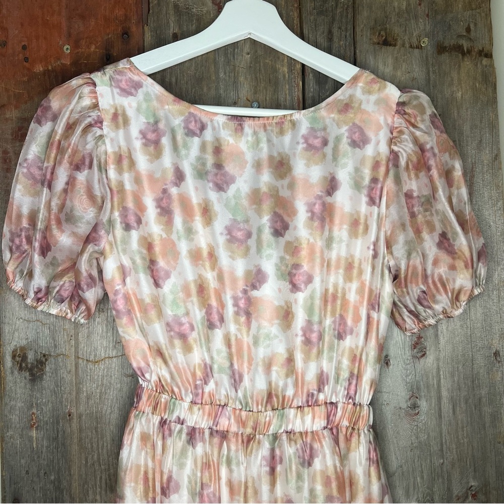 Storia Tiered Blush Floral Organza Puff Sleeve Cut Out Maxi Dress size Small - Picture 7 of 11